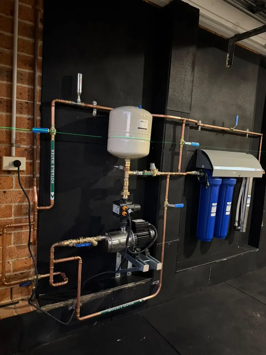Copper filtration manifold