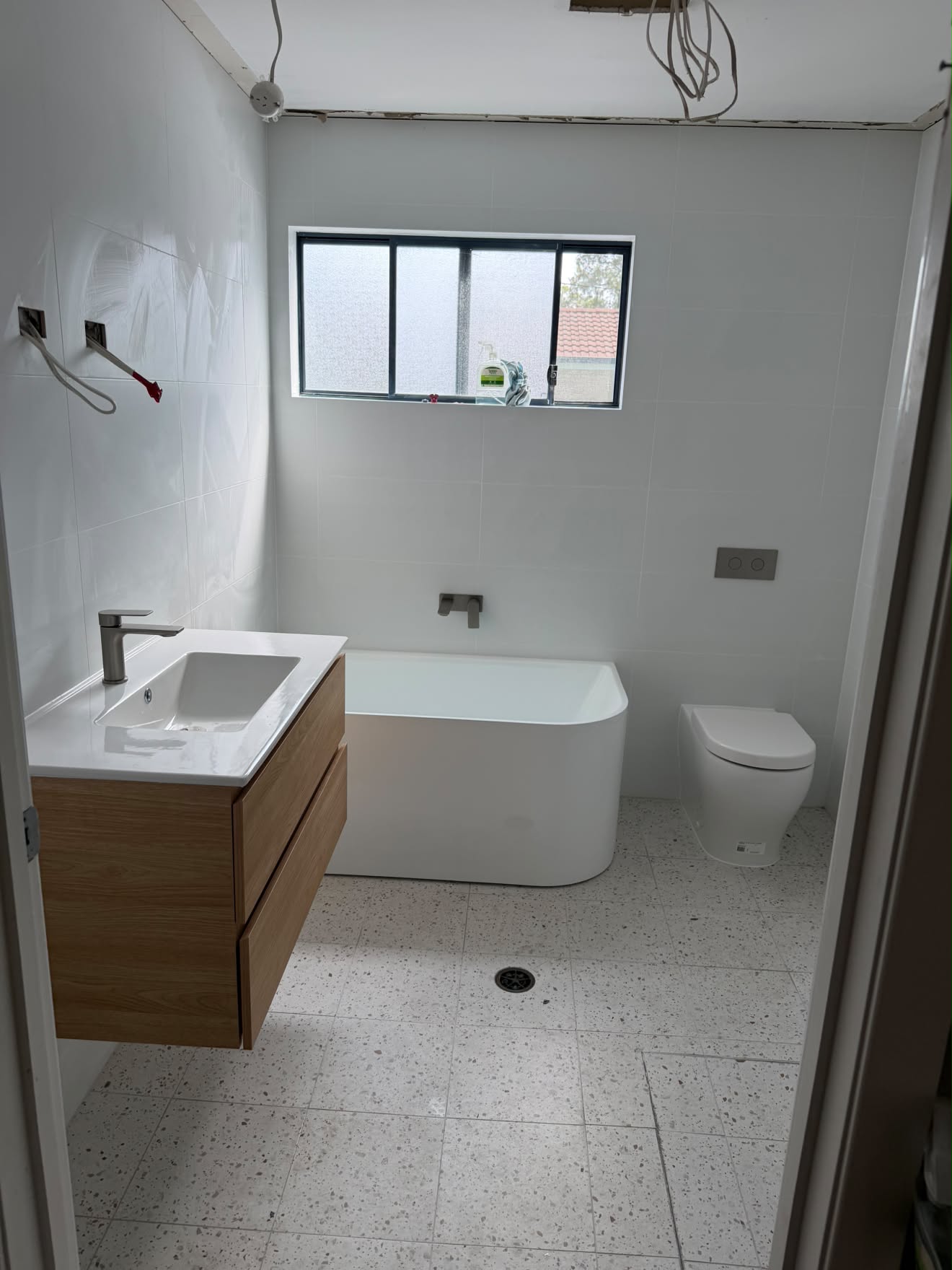 Finished bathroom, Gwandalan